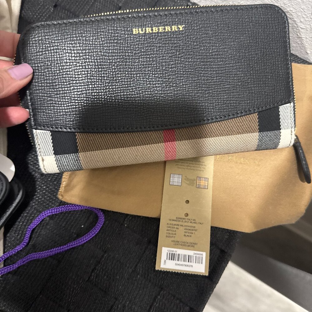 Burberry House Check Derby Wallet, NWT